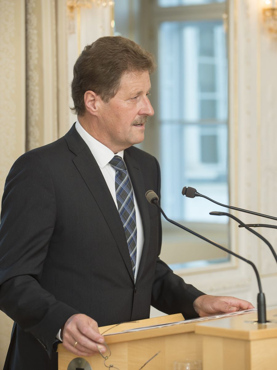 Moderation der Veranstaltung durch Abteilungsleiter Johann Wiedner Moderation der Veranstaltung durch Abteilungsleiter Johann Wiedner
